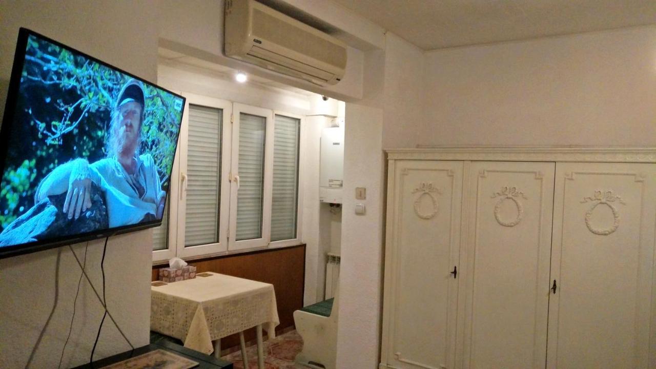 One Bedroom Apartment French Embassy Boekarest Buitenkant foto
