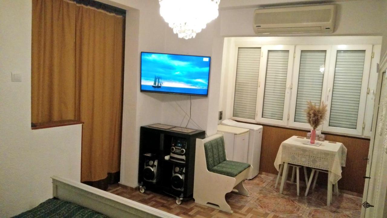 One Bedroom Apartment French Embassy Boekarest Buitenkant foto